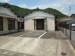 大内千坊貸家